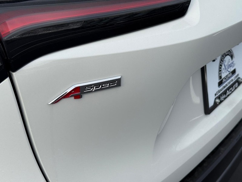 Acura ADX Vehicle Full-screen Gallery Image 04