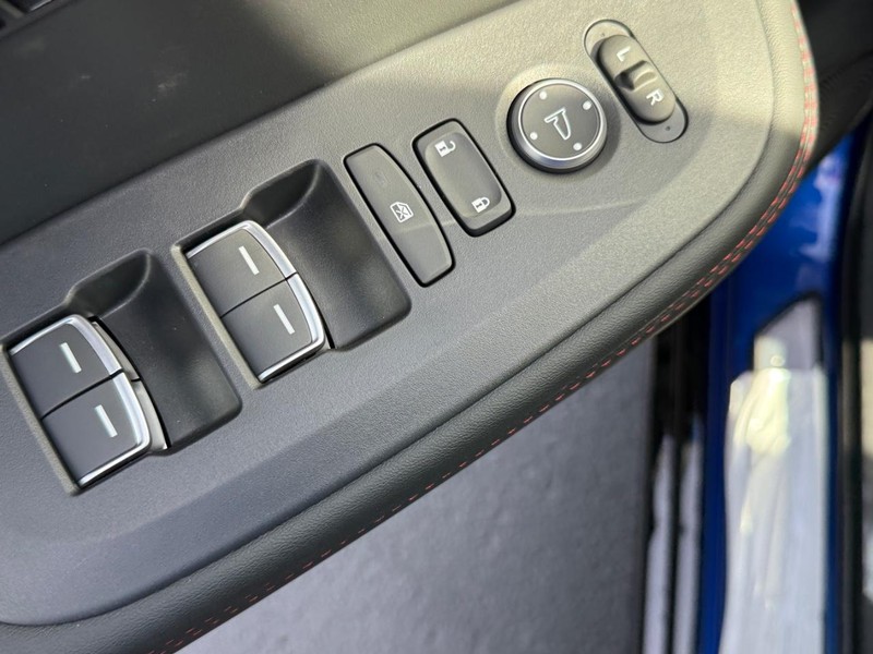 Acura ADX Vehicle Full-screen Gallery Image 10