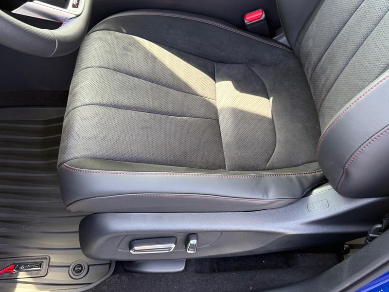 Acura ADX Vehicle Full-screen Gallery Image 11