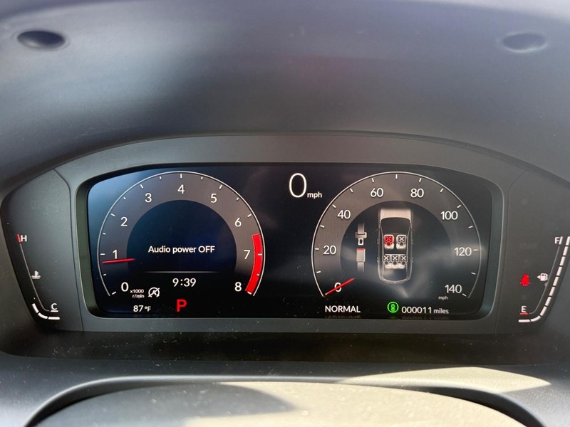 Acura ADX Vehicle Full-screen Gallery Image 14