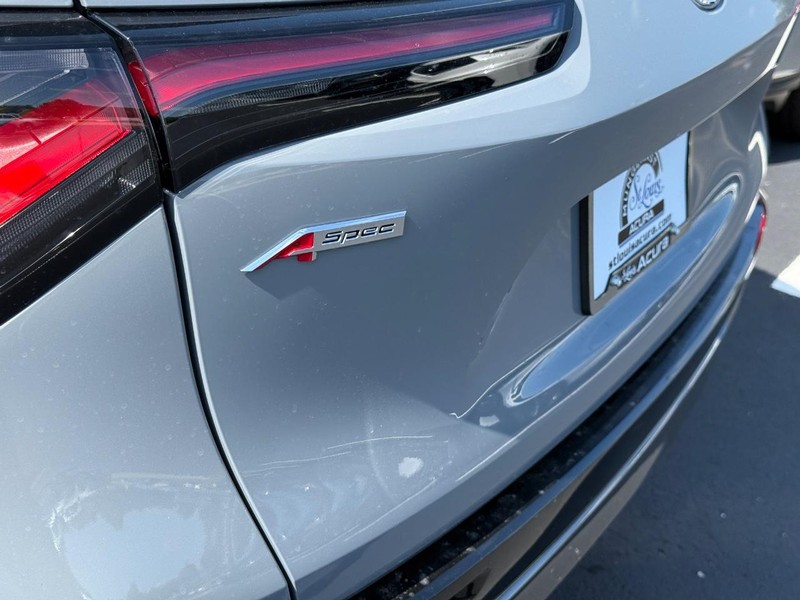 Acura ADX Vehicle Full-screen Gallery Image 05