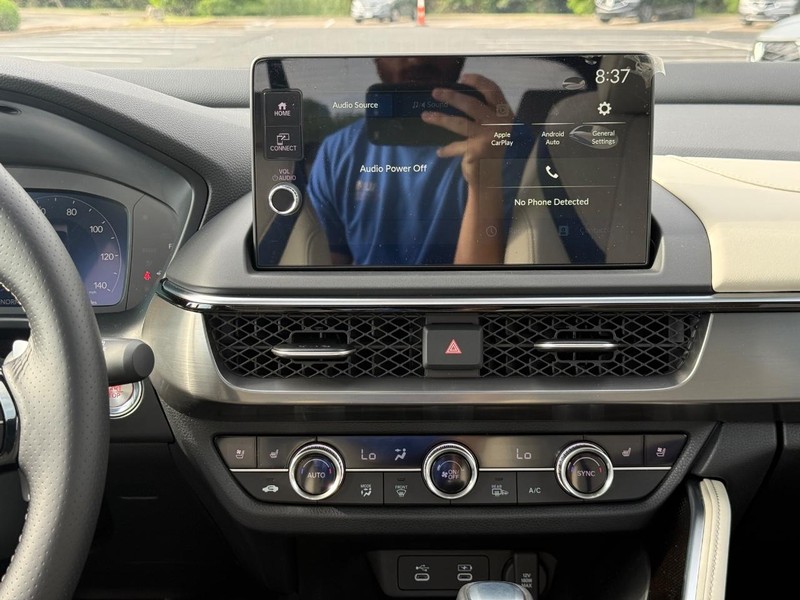 Acura ADX Vehicle Full-screen Gallery Image 09