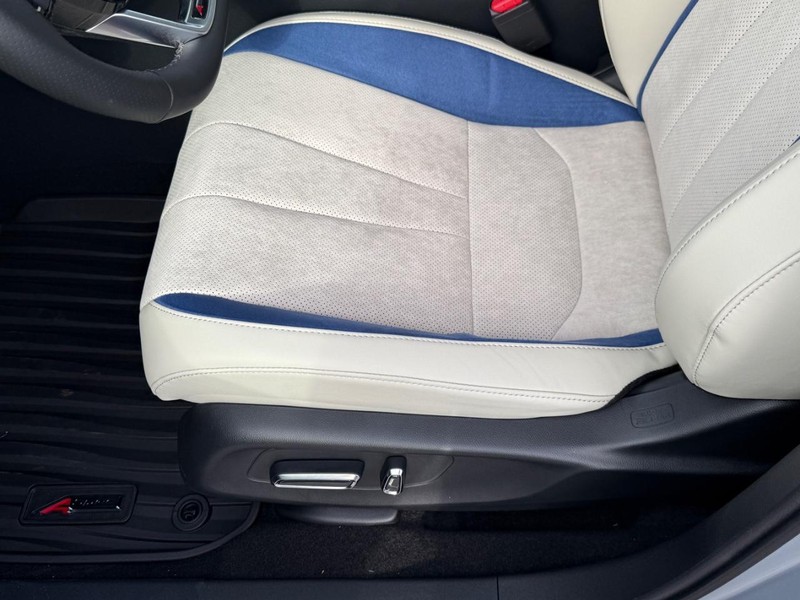 Acura ADX Vehicle Full-screen Gallery Image 11