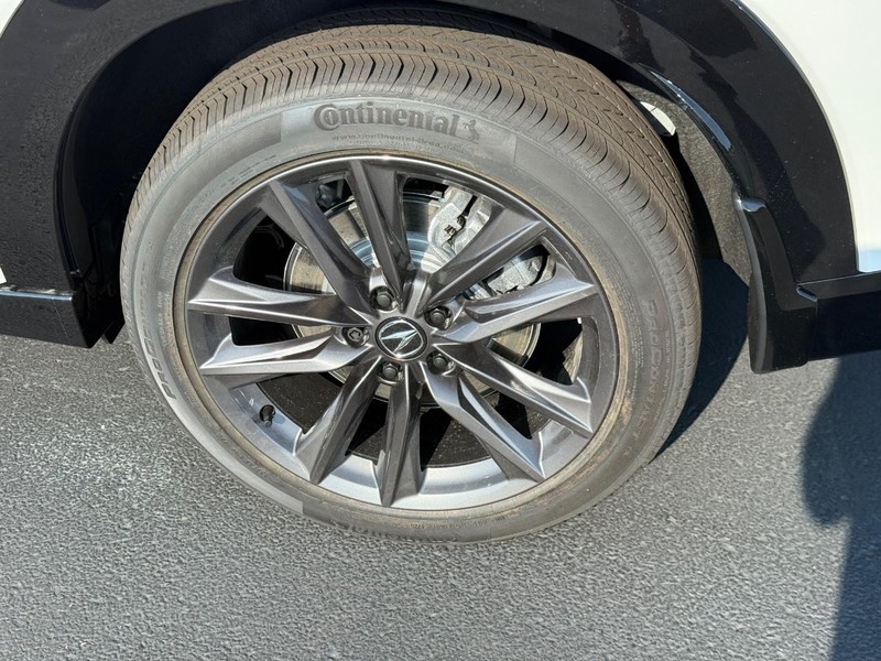 Acura ADX Vehicle Full-screen Gallery Image 05