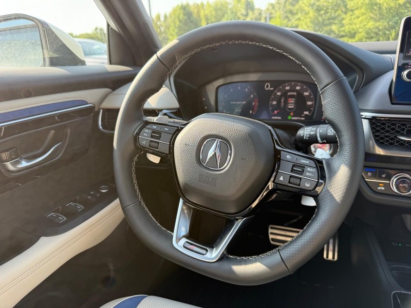 Acura ADX Vehicle Full-screen Gallery Image 08