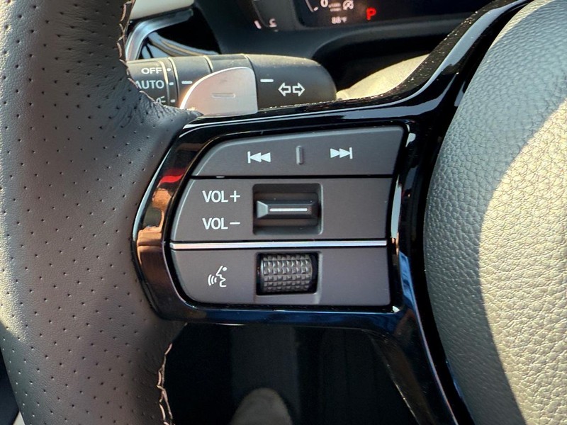 Acura ADX Vehicle Full-screen Gallery Image 12