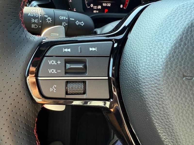 Acura ADX Vehicle Full-screen Gallery Image 12