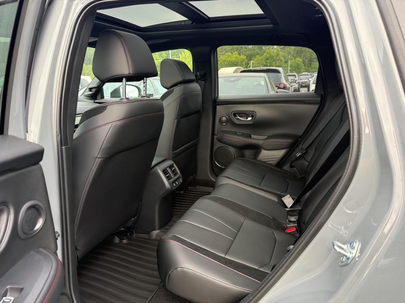 Acura ADX Vehicle Full-screen Gallery Image 06