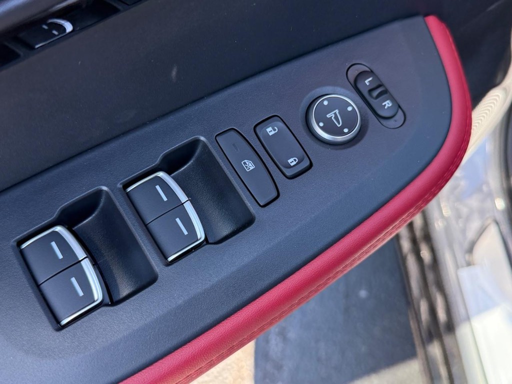 Acura ADX Vehicle Full-screen Gallery Image 10