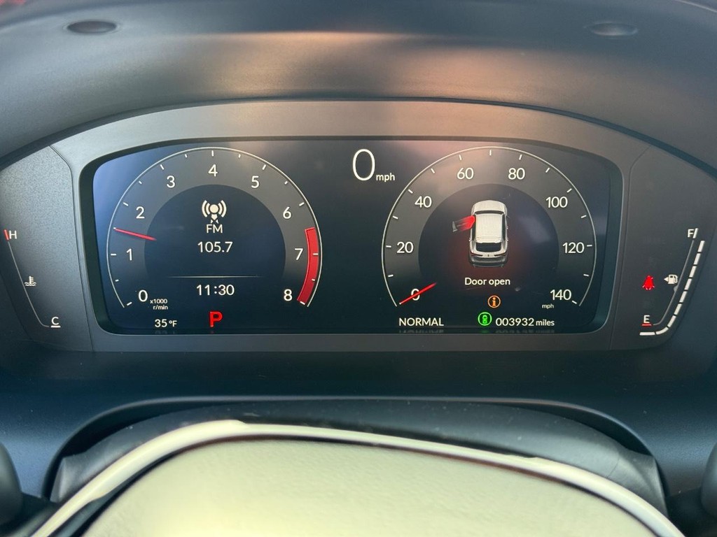 Acura ADX Vehicle Full-screen Gallery Image 12