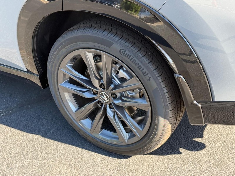 Acura ADX Vehicle Full-screen Gallery Image 05