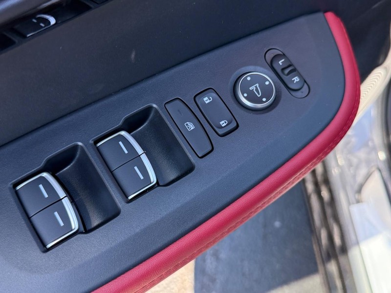 Acura ADX Vehicle Full-screen Gallery Image 10