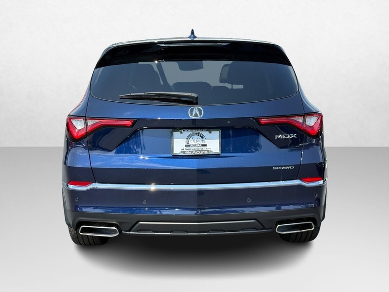 Acura MDX Vehicle Full-screen Gallery Image 05