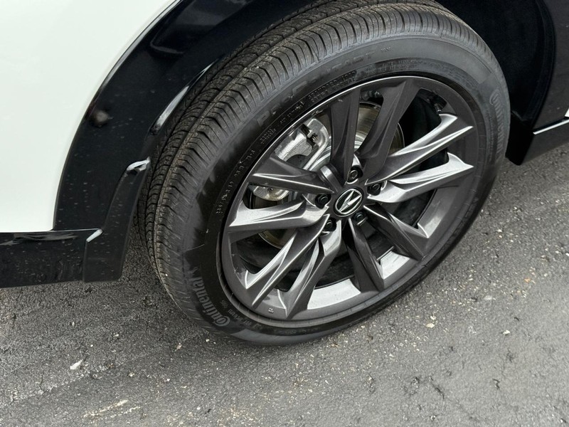 Acura ADX Vehicle Full-screen Gallery Image 07