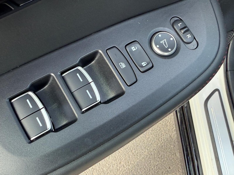 Acura ADX Vehicle Full-screen Gallery Image 16