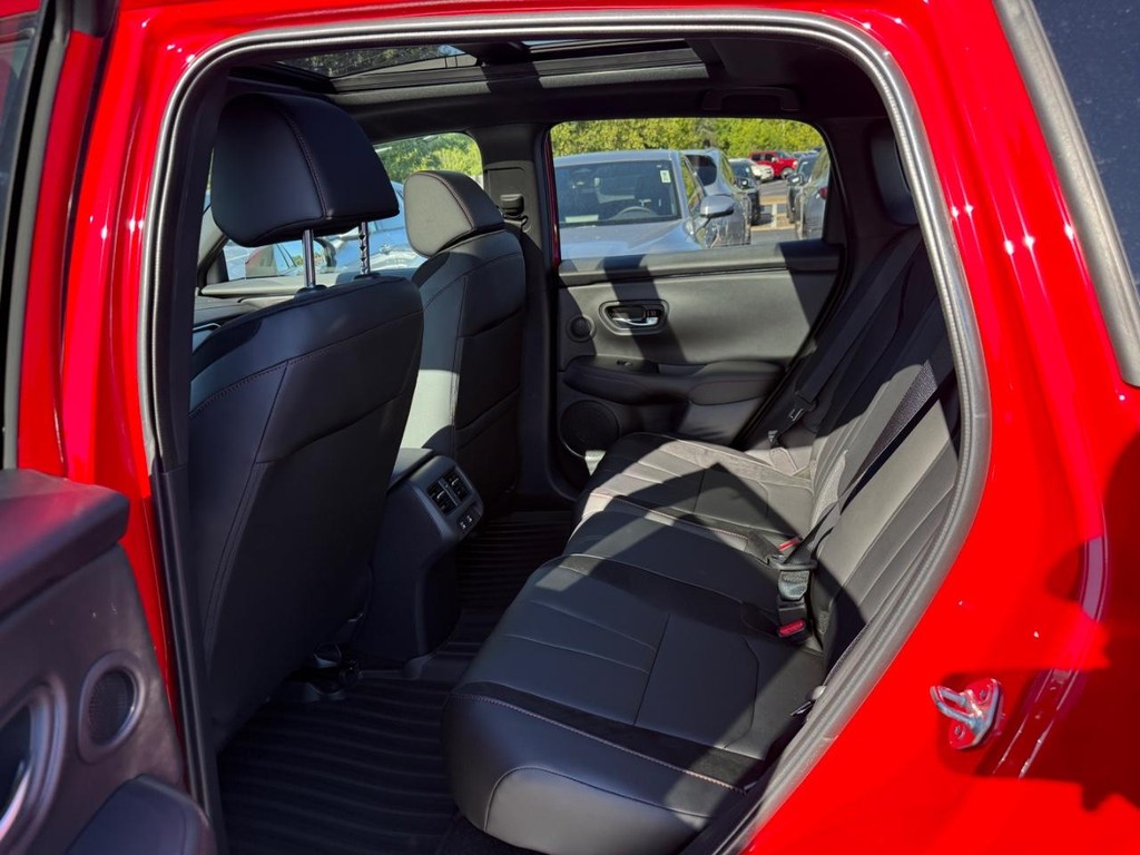 Acura ADX Vehicle Full-screen Gallery Image 05