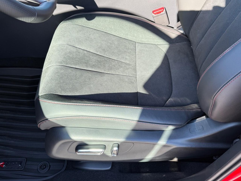 Acura ADX Vehicle Full-screen Gallery Image 10