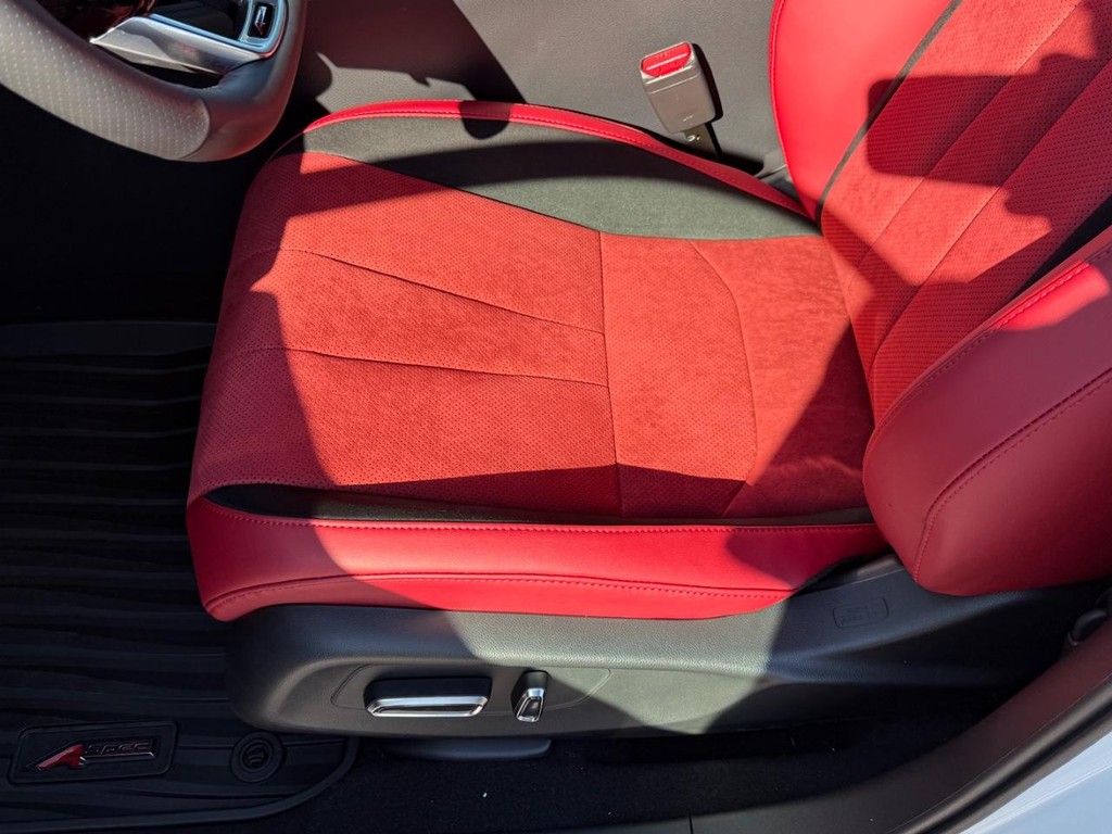 Acura ADX Vehicle Full-screen Gallery Image 11