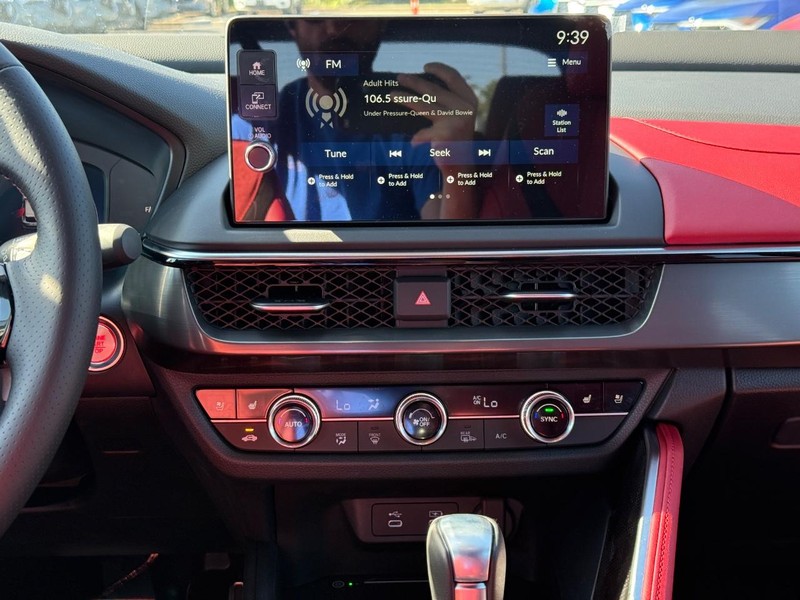 Acura ADX Vehicle Full-screen Gallery Image 09