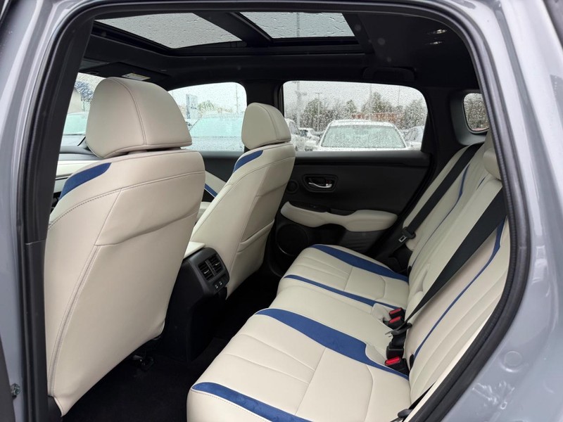 Acura ADX Vehicle Full-screen Gallery Image 12