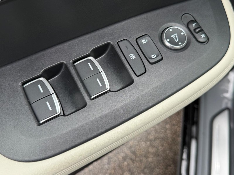 Acura ADX Vehicle Full-screen Gallery Image 16