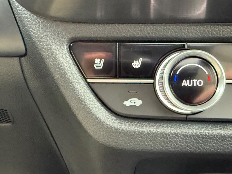 Acura ADX Vehicle Full-screen Gallery Image 23