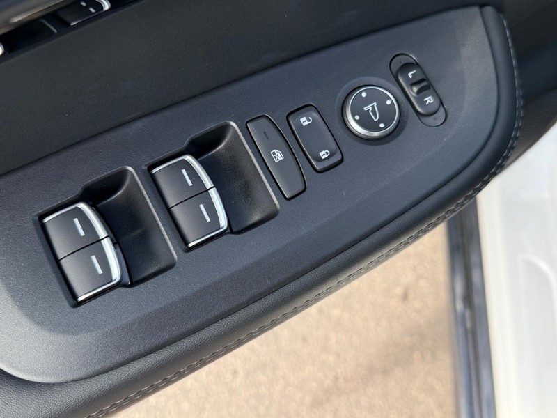 Acura ADX Vehicle Full-screen Gallery Image 14