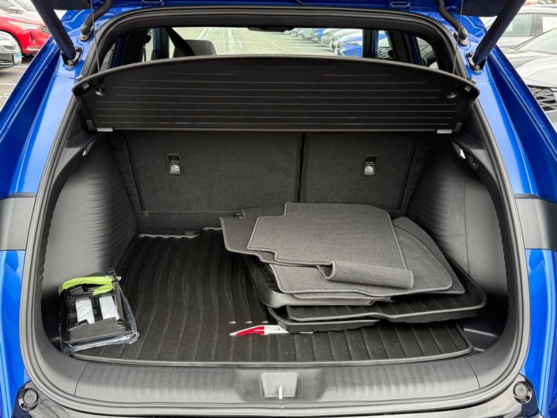 Acura ADX Vehicle Full-screen Gallery Image 04