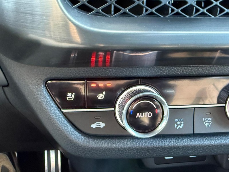 Acura ADX Vehicle Full-screen Gallery Image 22