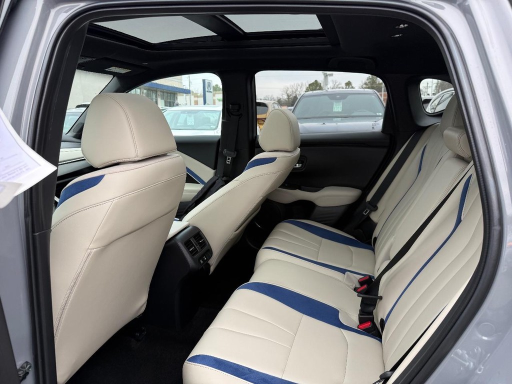 Acura ADX Vehicle Full-screen Gallery Image 10
