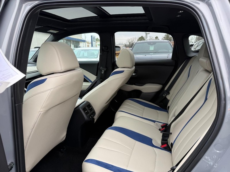 Acura ADX Vehicle Full-screen Gallery Image 10