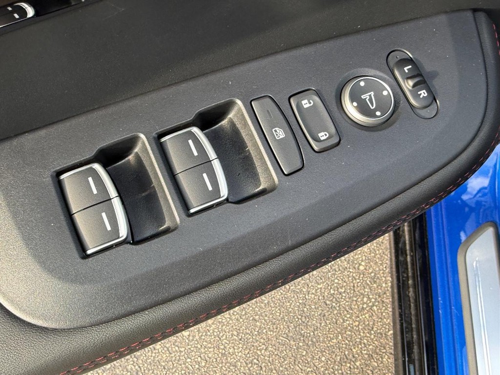 Acura ADX Vehicle Full-screen Gallery Image 15