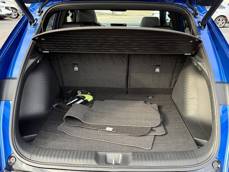 Acura ADX Vehicle Full-screen Gallery Image 04