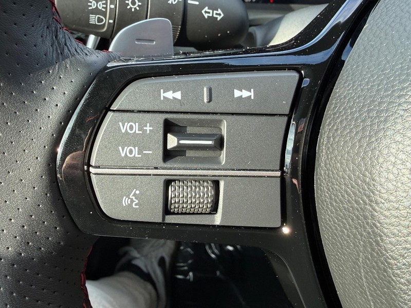 Acura ADX Vehicle Full-screen Gallery Image 17