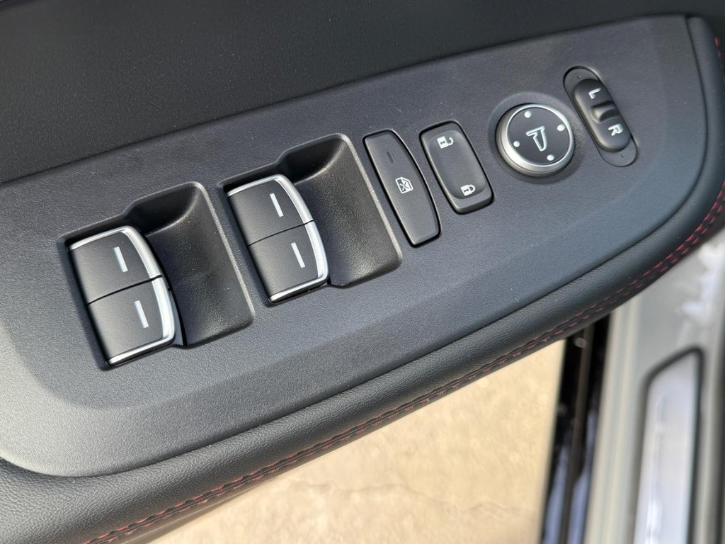 Acura ADX Vehicle Full-screen Gallery Image 15