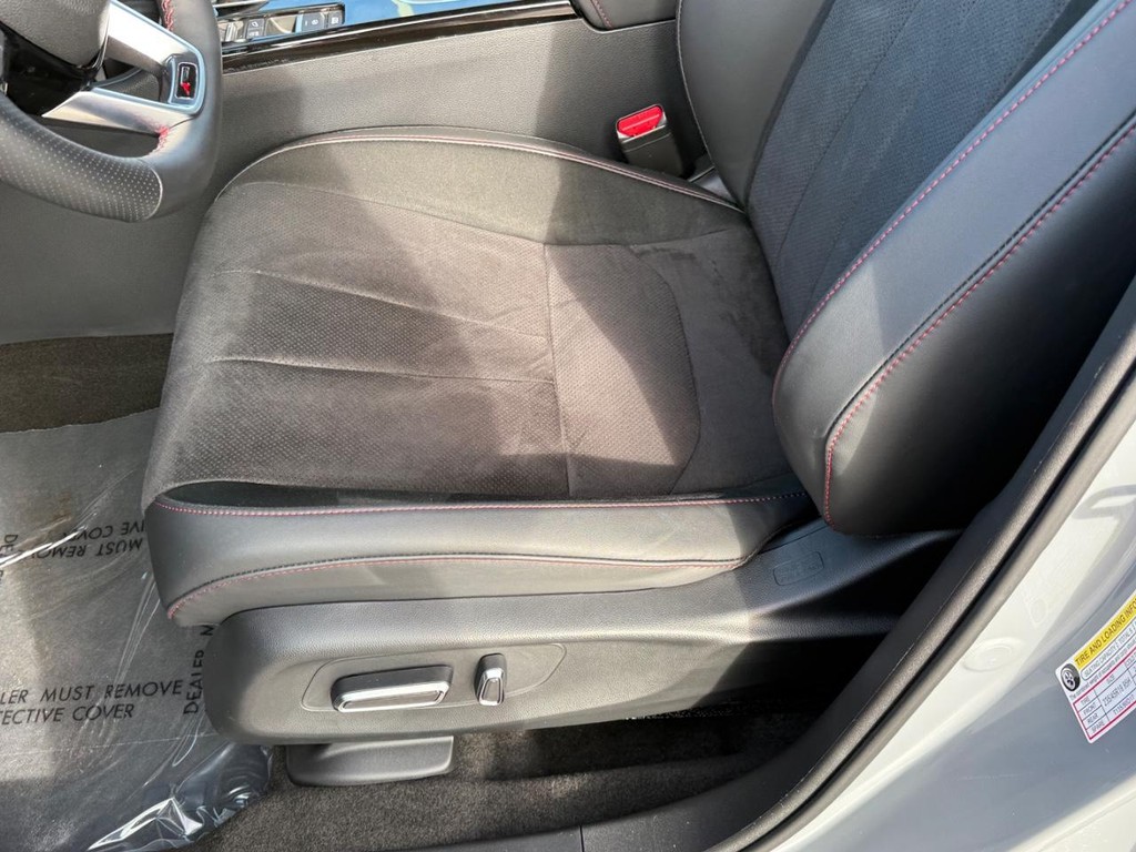 Acura ADX Vehicle Full-screen Gallery Image 16