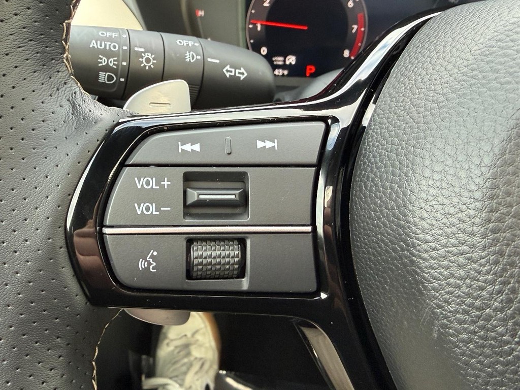 Acura ADX Vehicle Full-screen Gallery Image 17