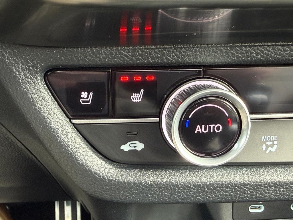 Acura ADX Vehicle Full-screen Gallery Image 22