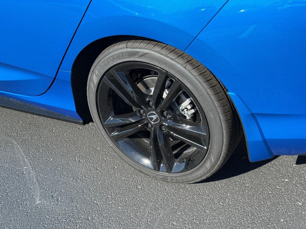 Acura Integra Vehicle Full-screen Gallery Image 05