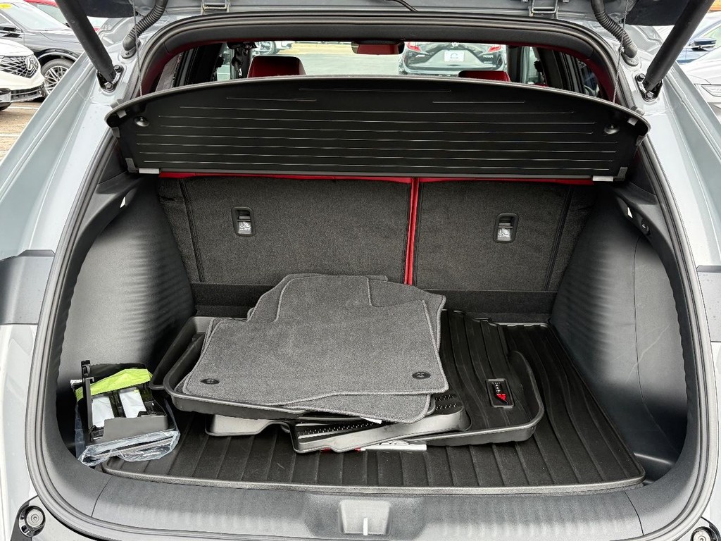 Acura ADX Vehicle Full-screen Gallery Image 04