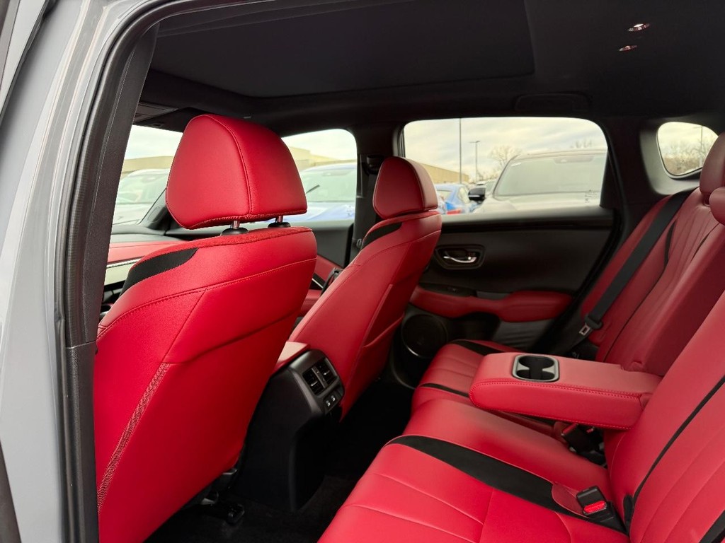 Acura ADX Vehicle Full-screen Gallery Image 11