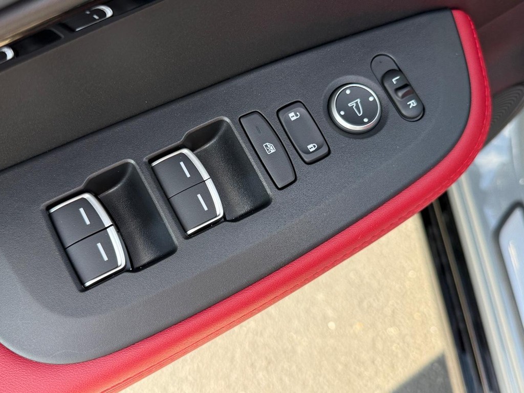 Acura ADX Vehicle Full-screen Gallery Image 15