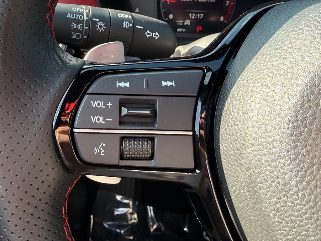 Acura ADX Vehicle Full-screen Gallery Image 17