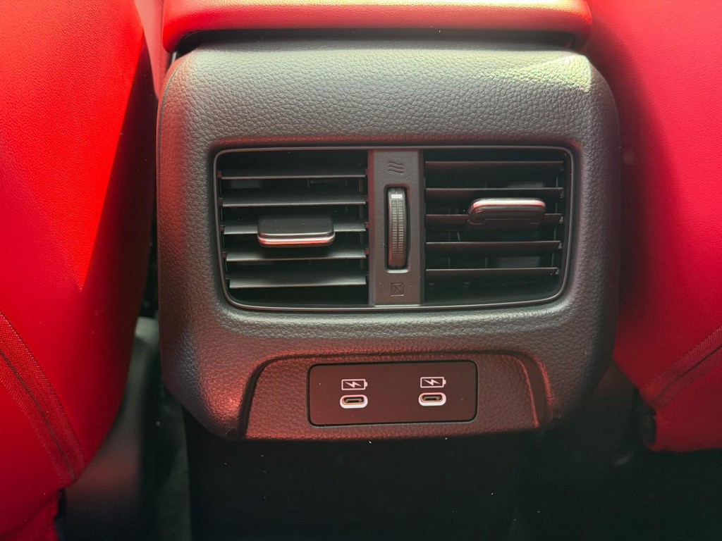 Acura ADX Vehicle Full-screen Gallery Image 11