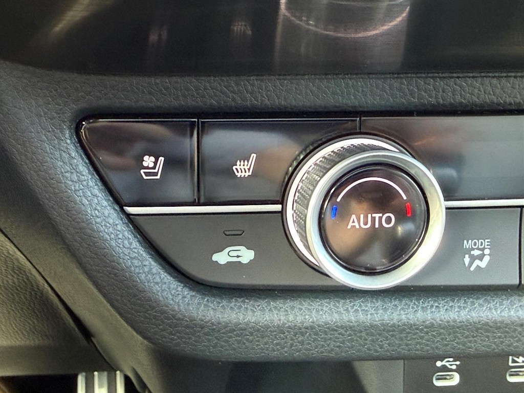 Acura ADX Vehicle Full-screen Gallery Image 22