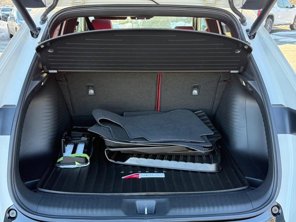 Acura ADX Vehicle Full-screen Gallery Image 04