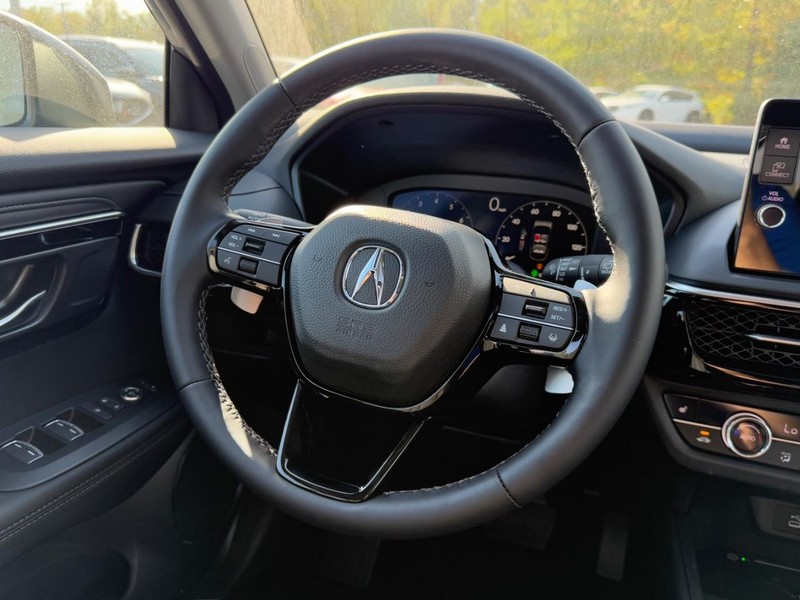 Acura ADX Vehicle Full-screen Gallery Image 07