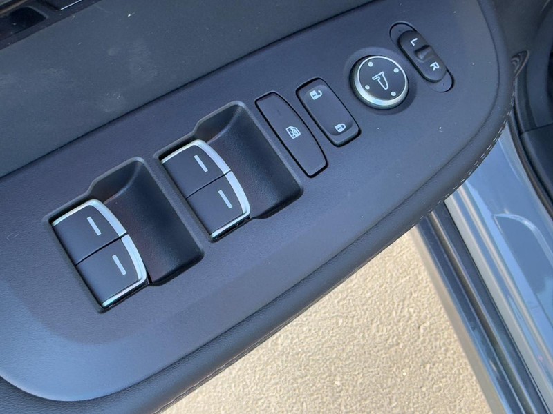 Acura ADX Vehicle Full-screen Gallery Image 09