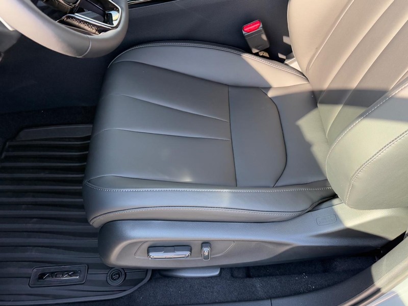 Acura ADX Vehicle Full-screen Gallery Image 10