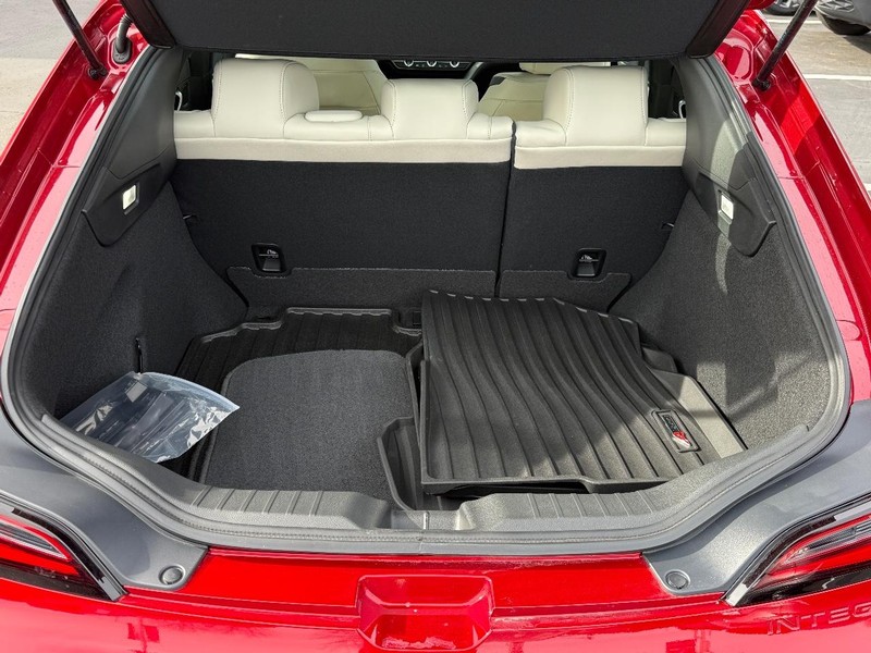 Acura Integra Vehicle Full-screen Gallery Image 04